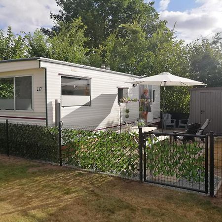 Stacaravan Op 5 Sterren Vakantiepark De Kuilart Friesland Aan Het Meer Met Zwembad 5P 237 Koudum Zewnętrze zdjęcie