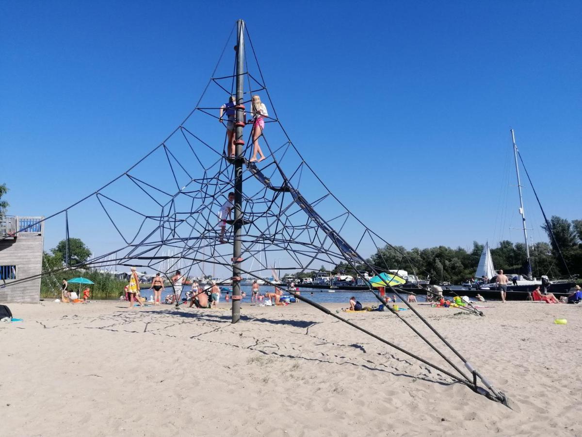 Stacaravan Op 5 Sterren Vakantiepark De Kuilart Friesland Aan Het Meer Met Zwembad 5P 237 Koudum Zewnętrze zdjęcie